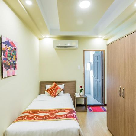 Golden Gate China Town Hotel Yangon Exterior photo