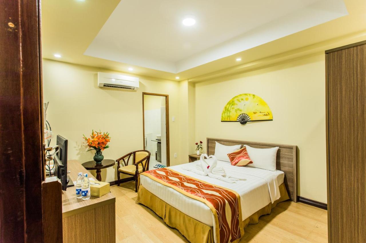Golden Gate China Town Hotel Yangon Exterior photo