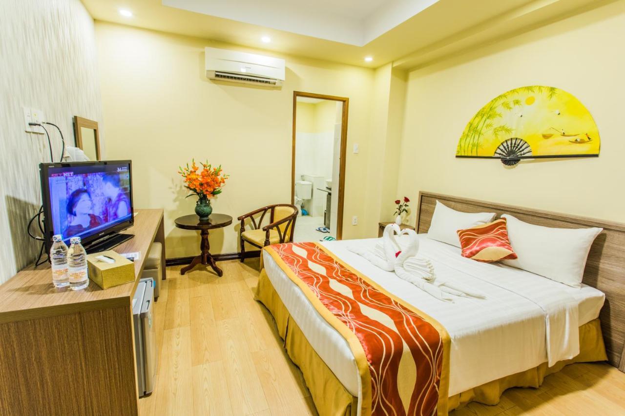 Golden Gate China Town Hotel Yangon Exterior photo