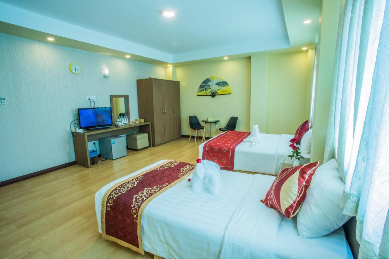 Golden Gate China Town Hotel Yangon Exterior photo